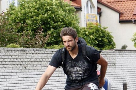 Maciej Dowbor: Prezenter telewizyjny wozi córeczkę na rowerze
