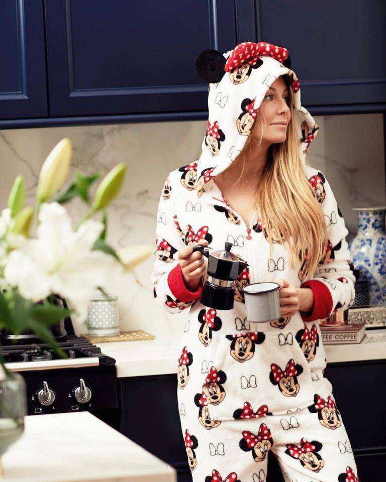 Małgorzata Rozenek w piżamie z Myszką Miki