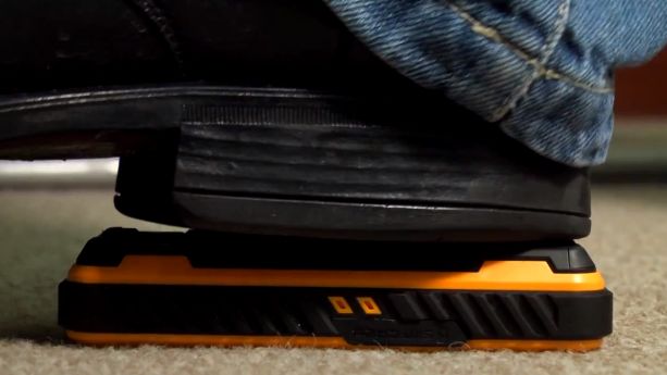 Ekstremalny dumbfon czy odporny smartfon? 1