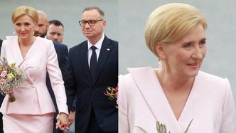PIERWSZE WYJŚCIE Agaty Dudy po ślubie córki. Pierwsza dama włożyła różowy komplet na wizytę w Pradze