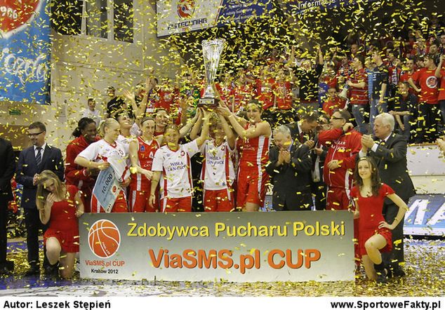 Przed rokiem ze zdobycia Pucharu Polski cieszyły się koszykarki Wisły Can Pack Kraków