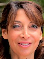 Illeana Douglas