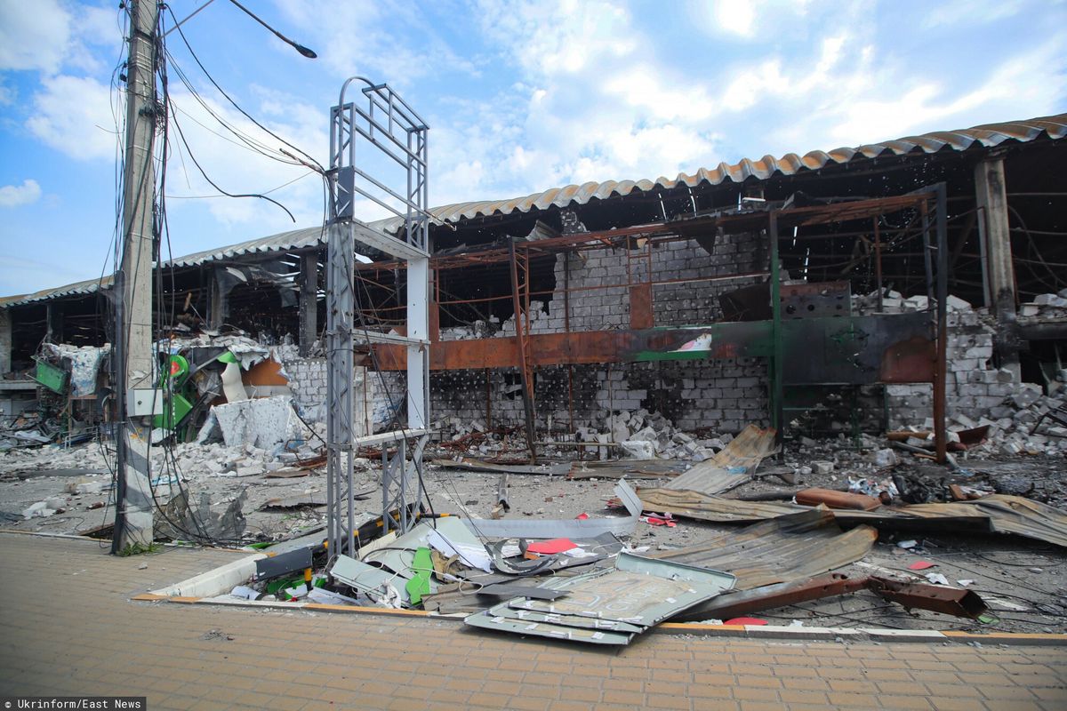 Wojna w Ukrainie - Zniszczony budynek w Buczy 