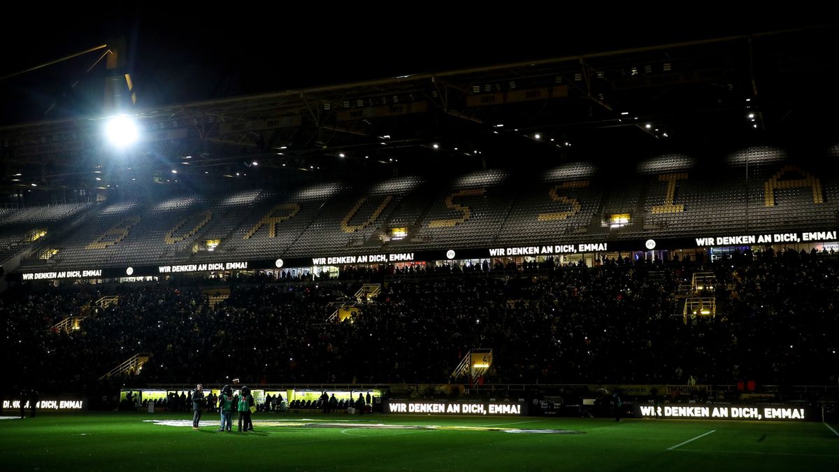 Zdjęcie okładkowe artykułu: PAP/EPA / FRIEDEMANN VOGEL / Na zdjęciu: Signal Iduna Park w Dortmundzie