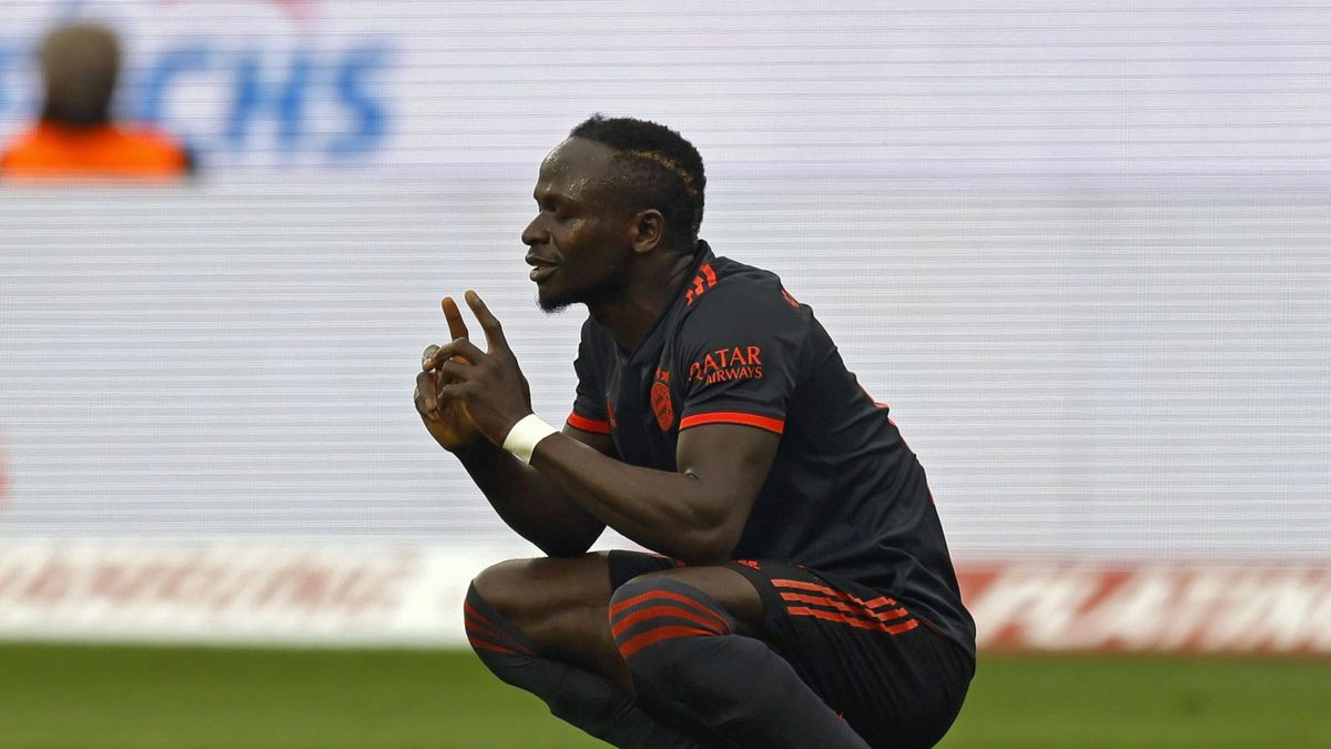 PAP/EPA / RONALD WITTEK / Na zdjęciu: Sadio Mane