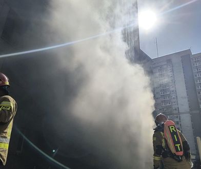 Pożar w biurowcu w Warszawie. Płonie garaż budynku