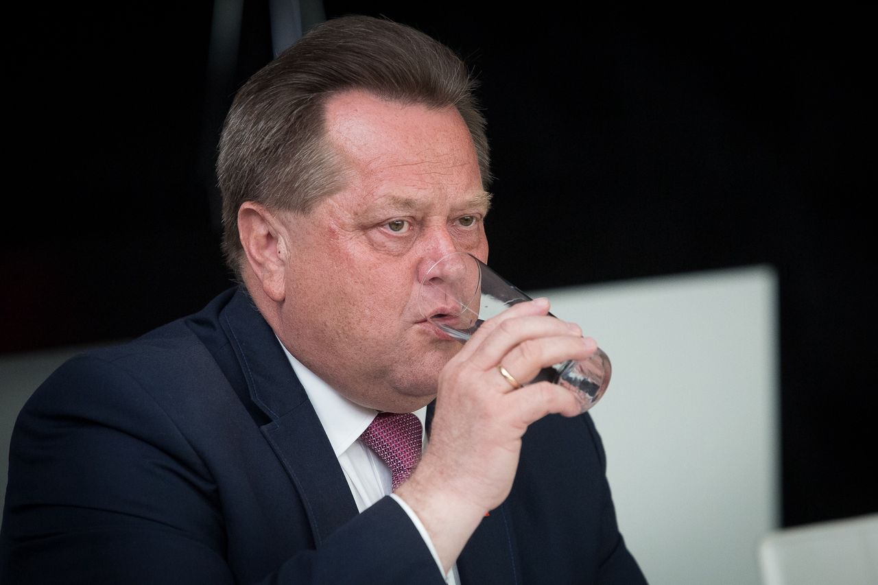 Kierowca nie zatrzymał się do kontroli. W limuzynie poseł PiS