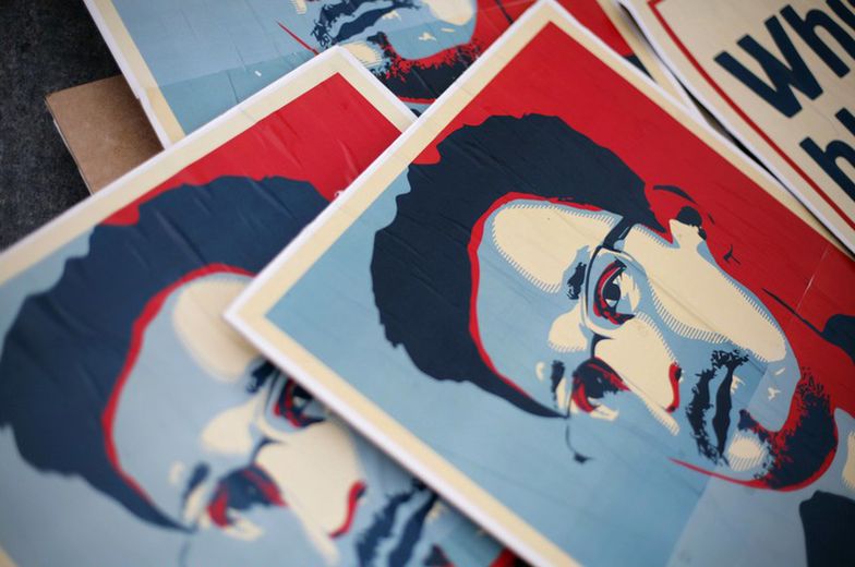 Organizacja WAS przyznała Snowdenowi symboliczny paszport światowy