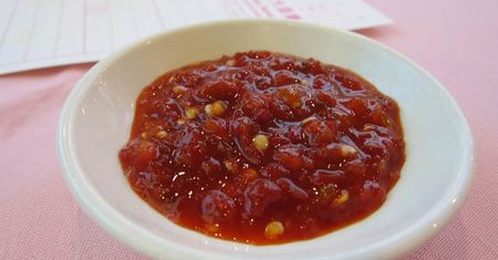 Czerwony sos paprykowy chili (do kupienia gotowy do spożycia)