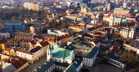 Pogoda w Rzeszowie. Prognoza na poniedziałek 20 kwietnia. Chłodno i przelotne opady