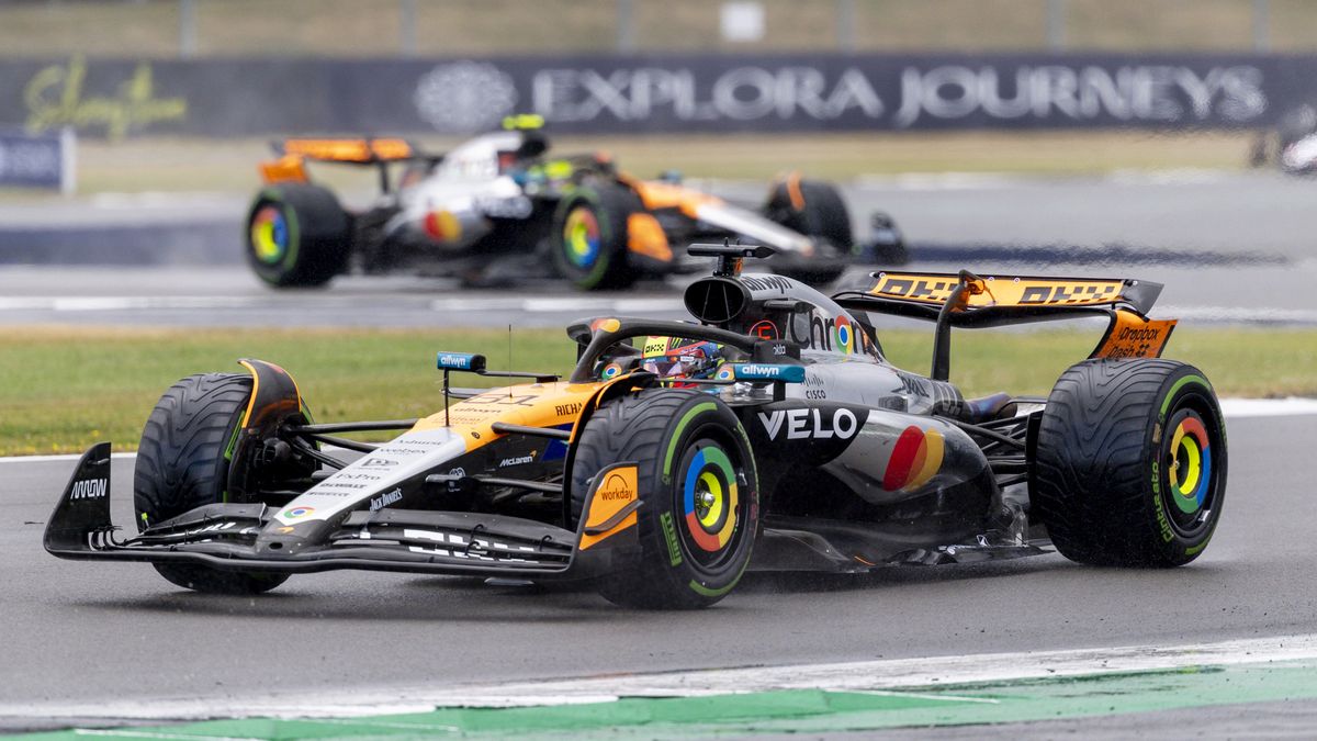 NORTHAMPTONSHIRE, ENG - JULY 06: Oscar Piastri of Australia and Team McLaren (81) during the F1 Grand Prix of Great Britain on July 06, 2025 at Silverstone Circuit in Northampton, England. (Photo by Bob Kupbens/Icon Sportswire via Getty Images)