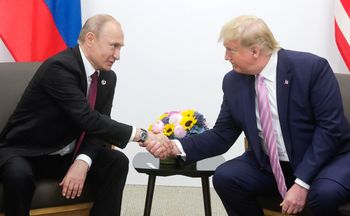 Gdzie Trump przywita się z Putinem? Kreml o szczegółach szczytu