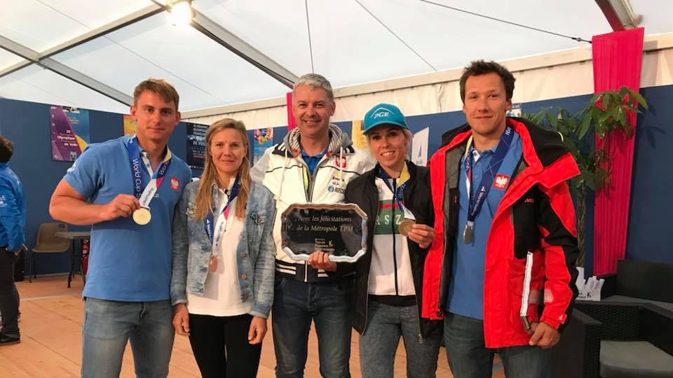 Materiały prasowe / Archiwum PZŻ / Na zdjęciu (od lewej): Dominik Buksak, Zofia Klepacka, Tomasz Chamera, Małgorzata Białecka i Szymon Wierzbicki