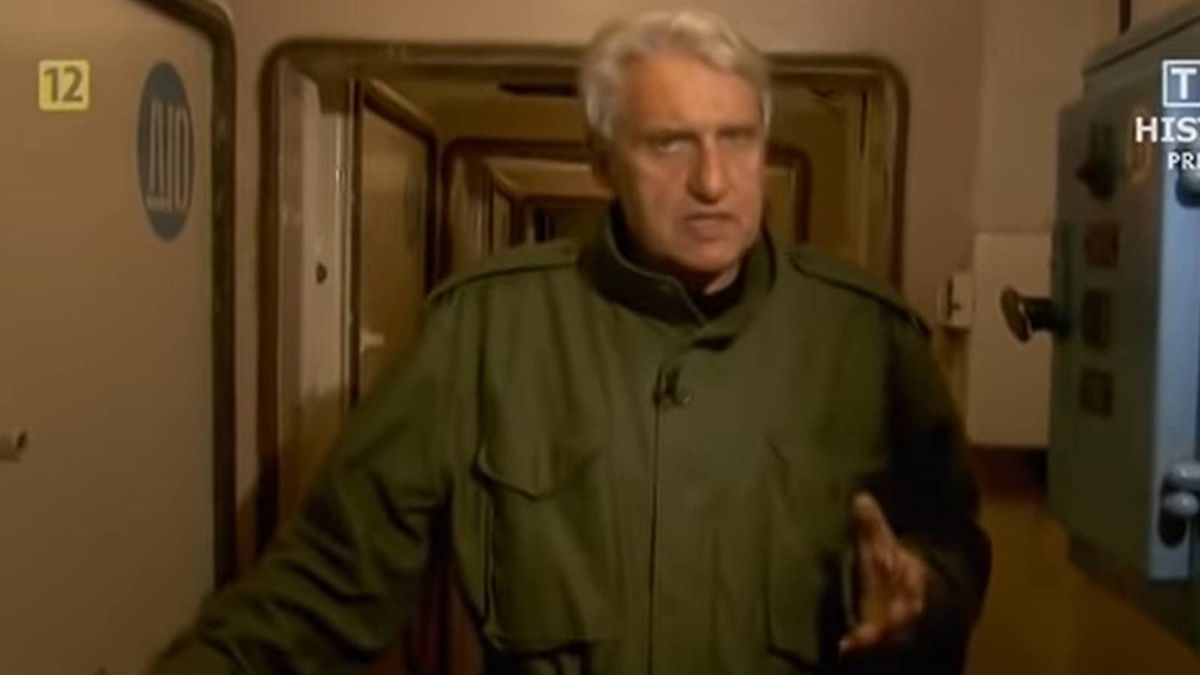 Bogusław Wołoszański wystawił swoją legendarną kurtkę na aukcję WOŚP