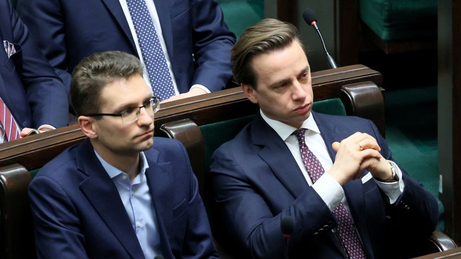 2. posiedzenie Sejmu X kadencji
Fot. Wojciech Olkusnik/East News, Warszawa, 17.01.2024. Dzien drugi 2. posiedzenia Sejmu X kadencji. Wniosek Lewicy o odwolanie posla Konfederacji Krzysztofa Bosaka z funkcji wicemarszalka.
N/z: Michal Wawer, Krzysztof Bosak
Wojciech Olkusnik