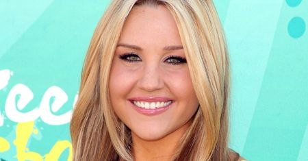 ODMIENIONA Amanda Bynes wraca po latach do show biznesu! Nie przypomina uśmiechniętej dziewczyny sprzed lat (ZDJĘCIA)