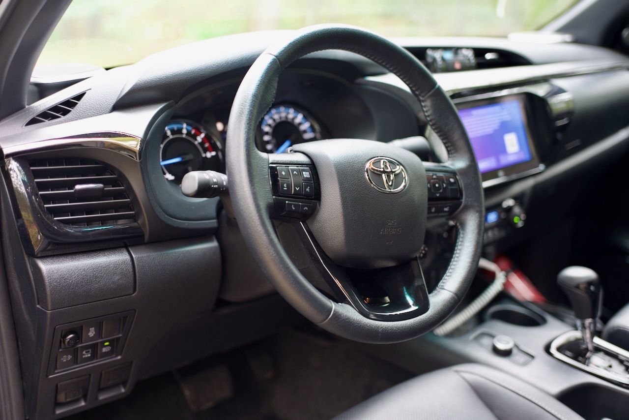 Toyota Hilux Invincible