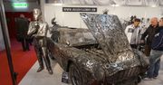 Aston Martin DB5 zbudowany ze śmieci