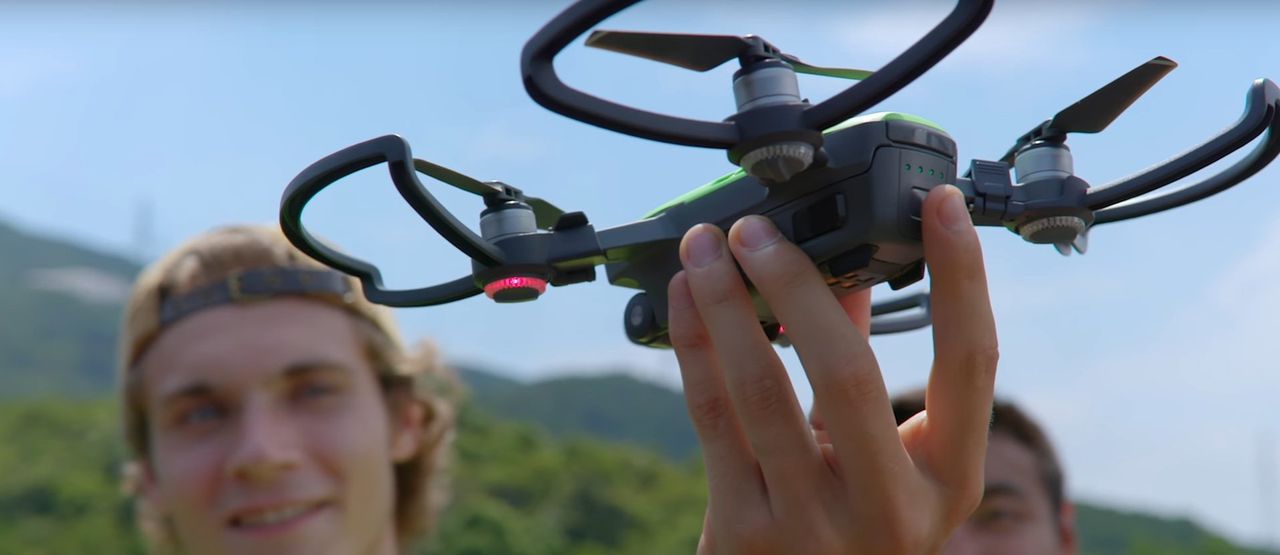 DJI Spark  -  miniaturowy dron. Snap stworzy dla niego konkurencję?