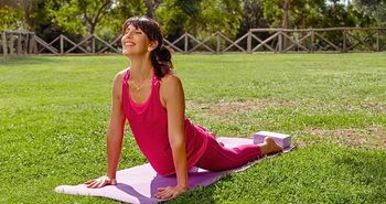 Pilates na Dzień Mamy w Chodzieży. Relaks nad jeziorem i chwila tylko dla mam