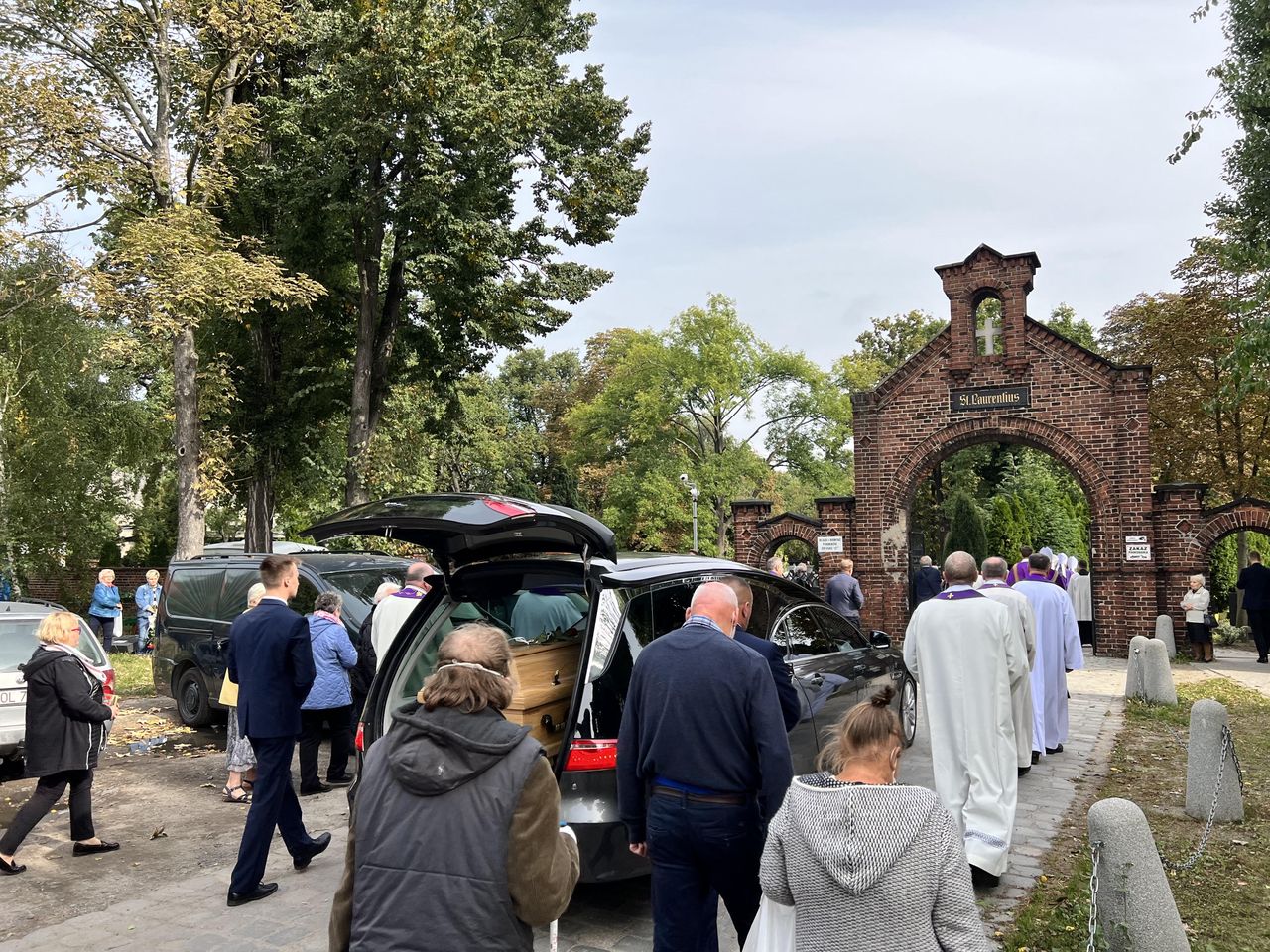 Głos w obronie bpa Edwarda Janiaka. "To były kłamstwa"