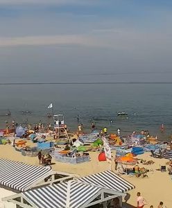 Plaże już są pełne parawanów. Z jednym wyjątkiem