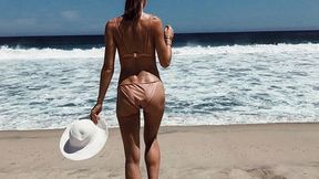 Żona Berdycha pozowała w bikini. Seksowna modelka zachwyciła na rajskiej plaży