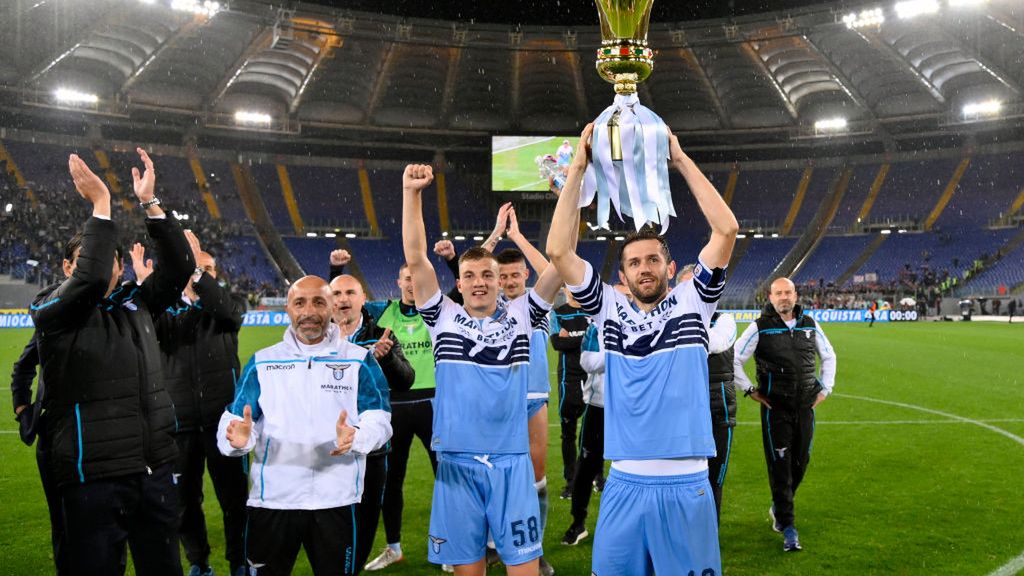 Zdjęcie okładkowe artykułu: Getty Images / Marco Rosi / W minionym sezonie po Puchar Włoch sięgnęła drużyna Lazio