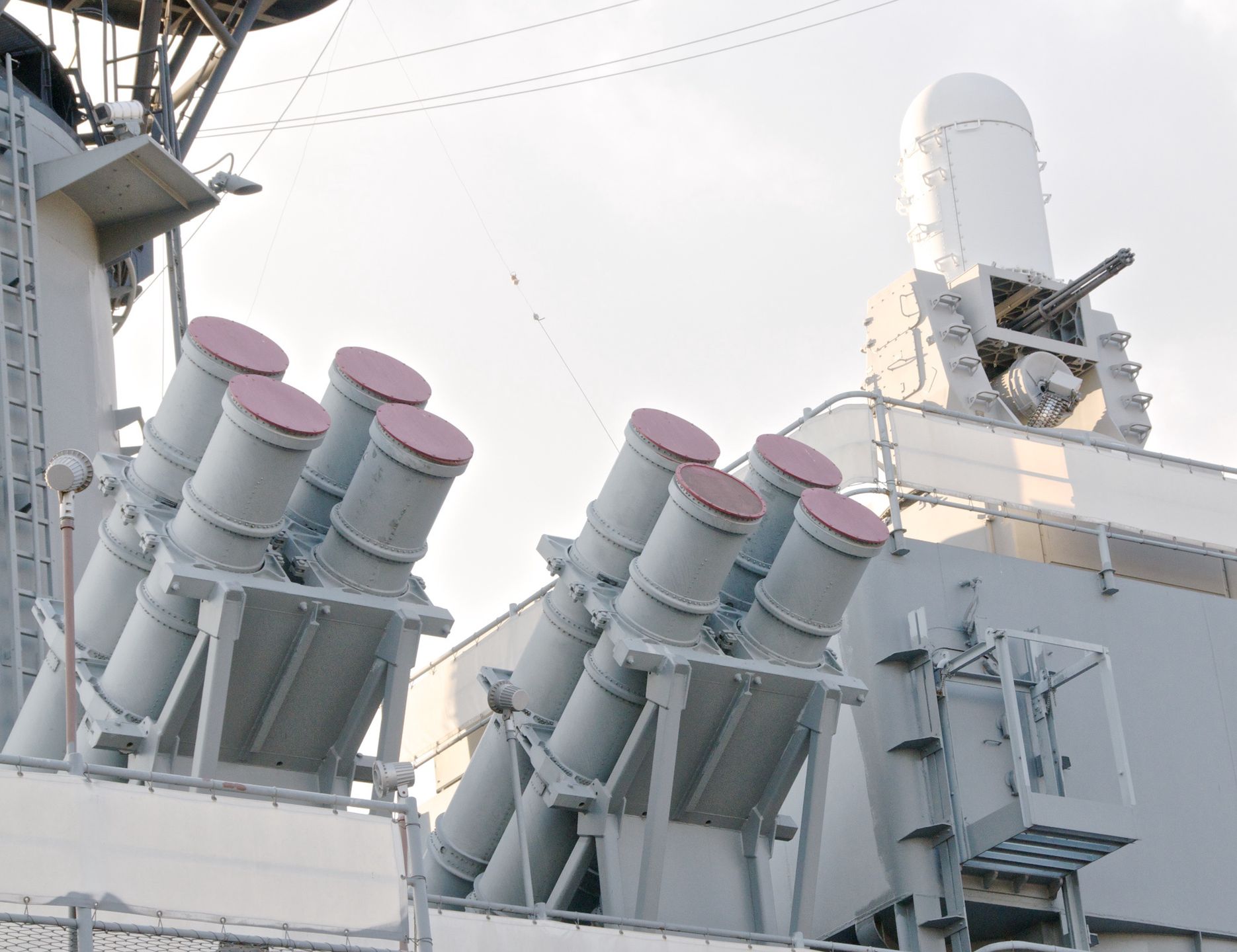 USS New Jersey: wyrzutnie pocisków Harpoon i zestaw Phalanx CIWS