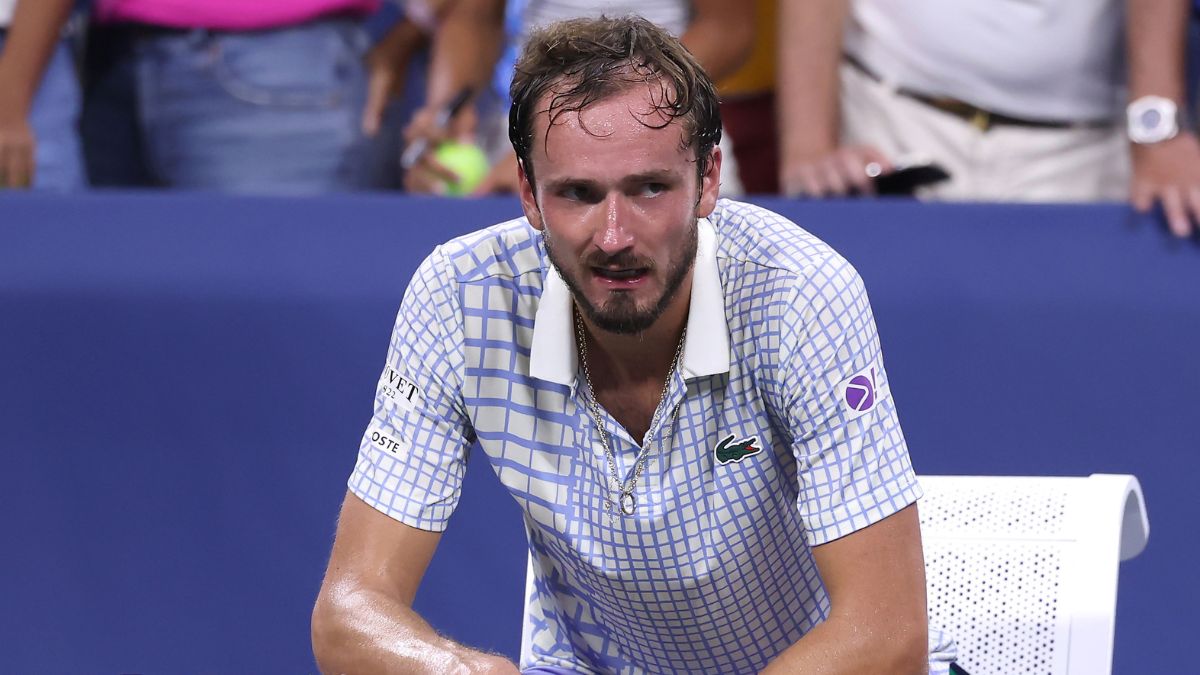 Miedwiedwiew podjął decyzję o zakończeniu pracy z trenerem.