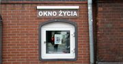 Niemowlę w oknie życia. Szybko nie trafi do adopcji
