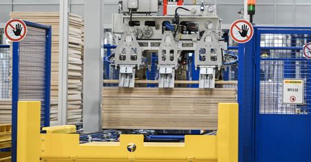 IKEA automatyzuje miejsca pracy. Nad pracami czuwa Polak