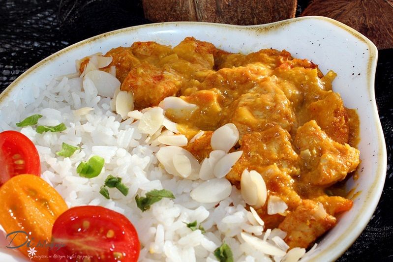 Kurczak w sosie korma z warzywami. Szybki i pyszny pomysł na obiad