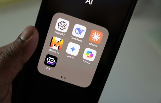 Gemini popularniejsze od ChatGPT. Raport "Financial Times"