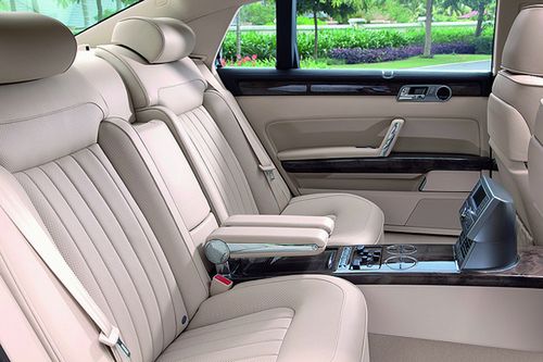 Nowy Volkswagen Phaeton - auto, które czyta znaki drogowe 2