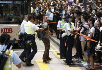 Protesty w Hongkongu. Kolejne starcia z policją