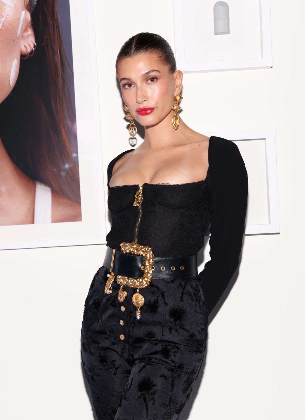 Hailey Bieber zmiażdżona przez internautów, którzy mieli okazję ją spotkać