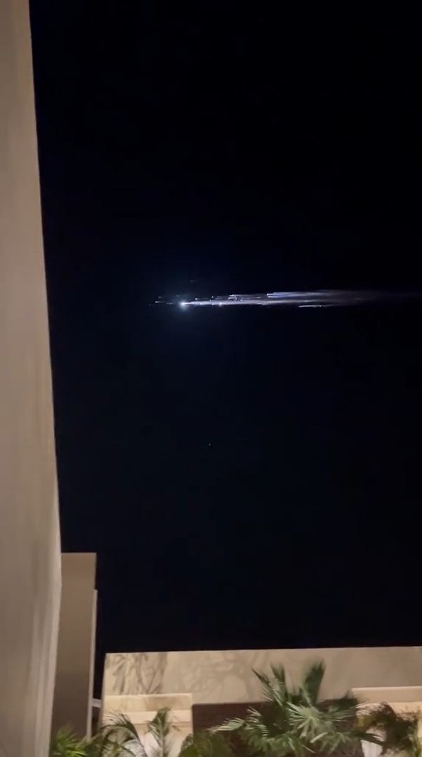 Inwazja UFO czy satelity?