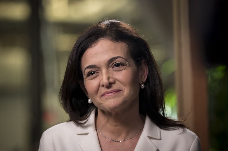 Sheryl Sandberg (na zdjęciu) ustępuje z funkcji dyrektora ds. strategicznych w koncernie Meta