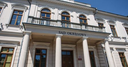 Lekarz molestował 14-letnią pacjentkę? Wiemy, co postanowił sąd!