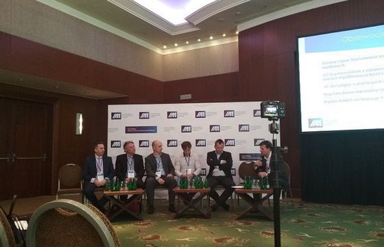 Eksperci entuzjastycznie o polskim Joint Industry Committee. "Korzyści finansowe, szansa na nowe otwarcie"