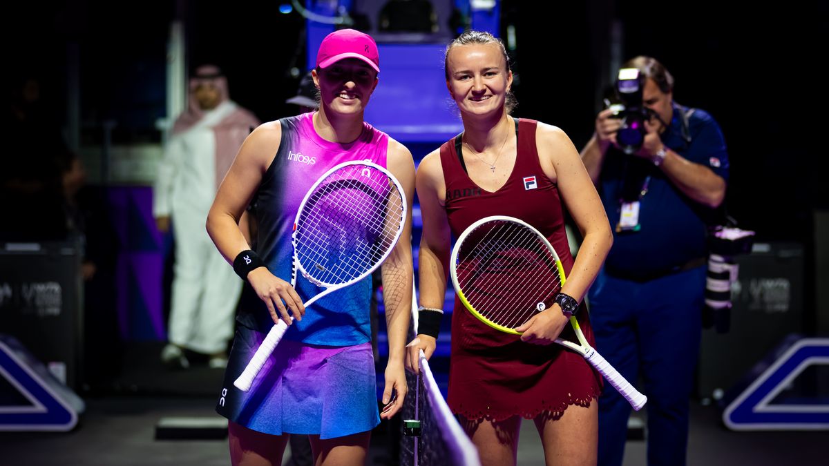 Iga Swiatek i Barbora Krejcikova zmierzyły się na korcie.