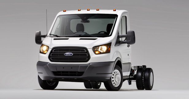 Ford Transit – podwozie z kabiną dla USA