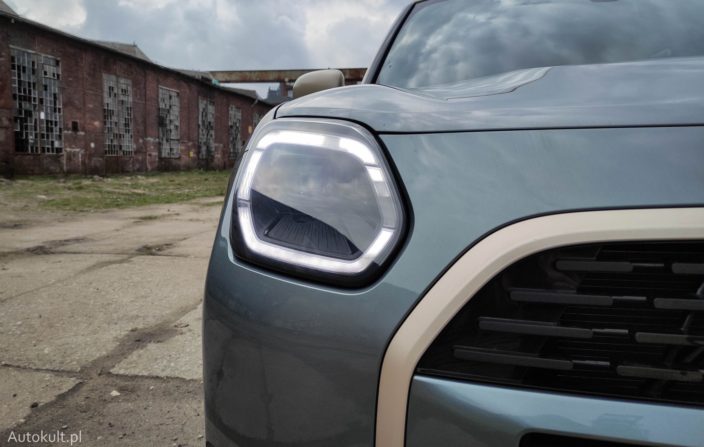 Mini Countryman Favoured 1.5 R3 170 KM 