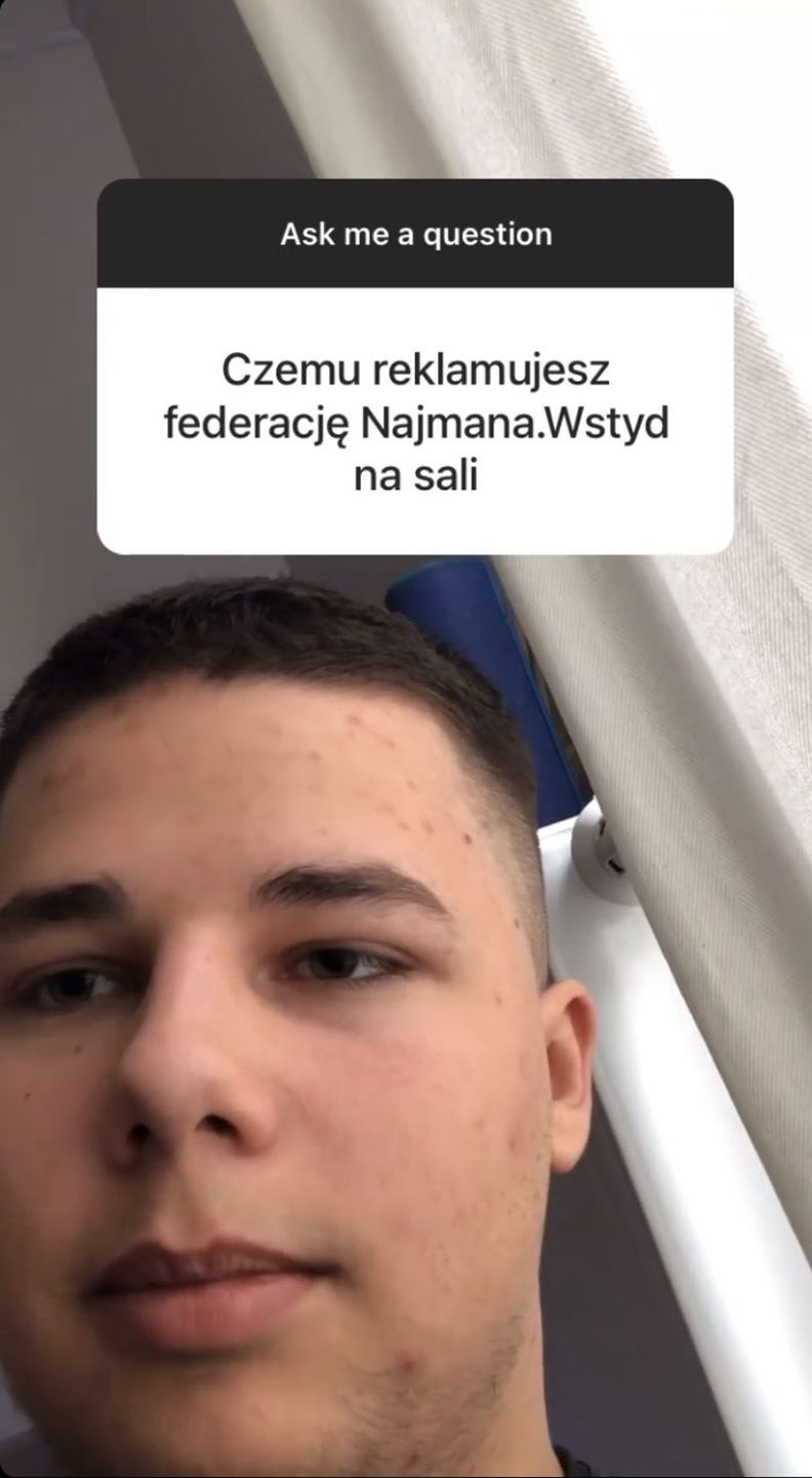 Allan Krupa przemawia do fanów