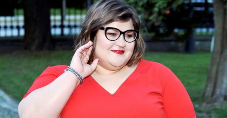 Dominika Gwit w modnej sukience. Ten kolor to absolutny hit tego sezonu