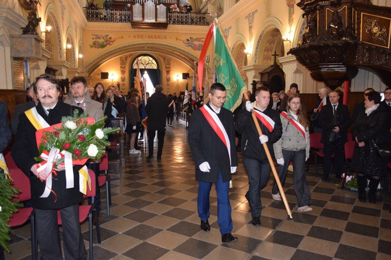 Narodowy Dzień Niepodległości 2025 przed pomnikiem Piłsudskiego