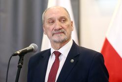 Macierewicz grzmi. Wystosował absurdalny apel