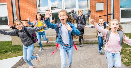 Kiedy zakończenie roku szkół podstawowych oraz średnich? W tym dniu rozpoczną wakacje
