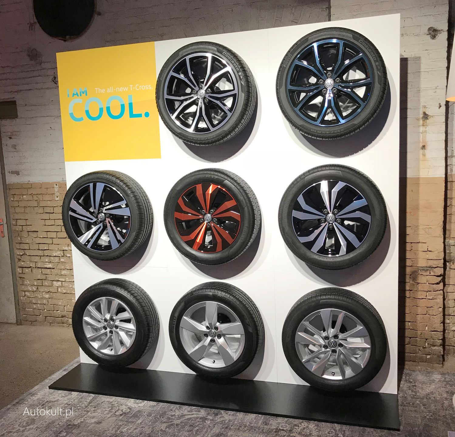 Volkswagen T-Cross będzie ciekawie konfigurowany. Masa obręczy kół, lakierów, paneli wnętrza i materiałów tapicerek.